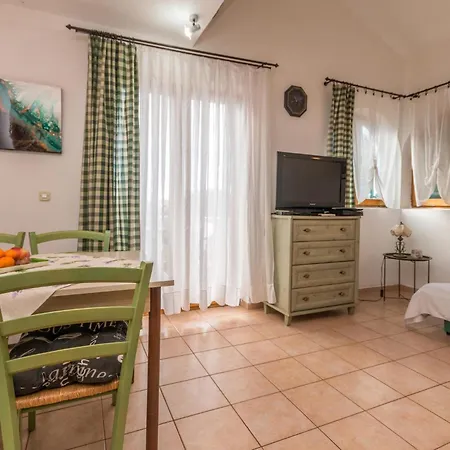 Gorgeous In With Kitchen Apartment