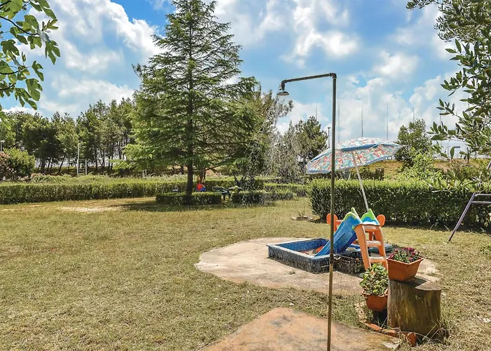 Апартаменты Cozy In With Wifi *